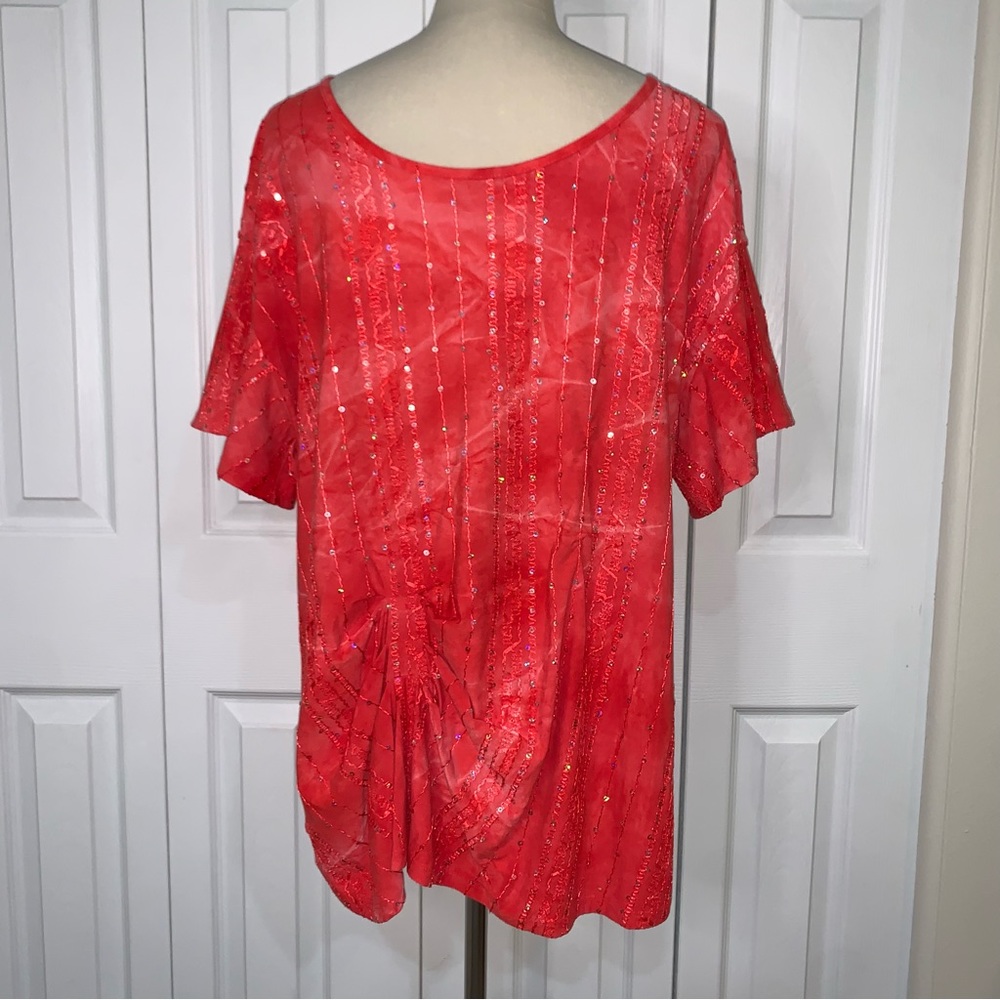 Sami and Jo 1X red with sequin and scrunch front top